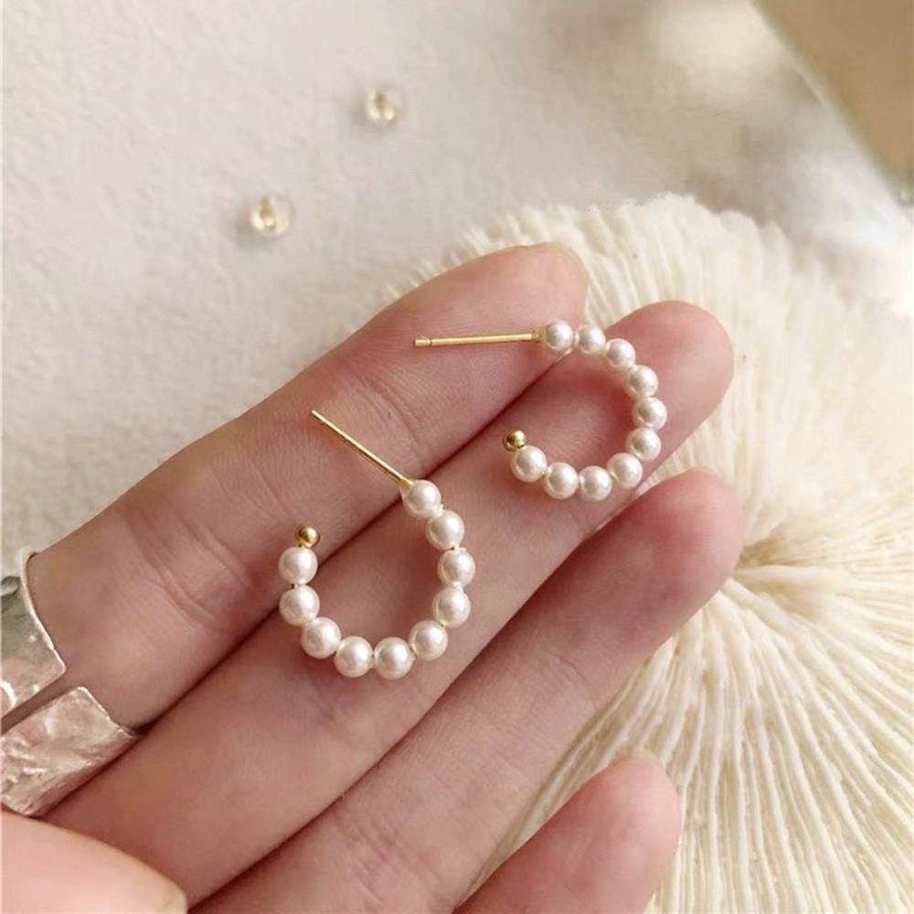 Sterling silver White mini pearl hoops - Picture 4 of 5